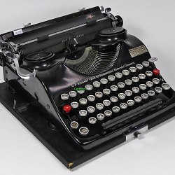 SS Typewriter Groma Model T 1943 Cased Field Machine w/ Nazi Runes