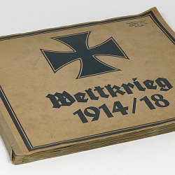 German WW1 Cigarette Album Comic Cartoon w/96 cards Book Pickelhaube